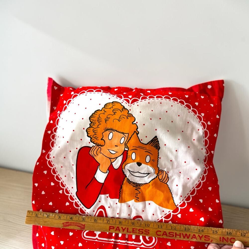 Vintage 1982 Little Orphan Annie Sandy Dog Fabric Pillow Panel Red Hearts Cotton